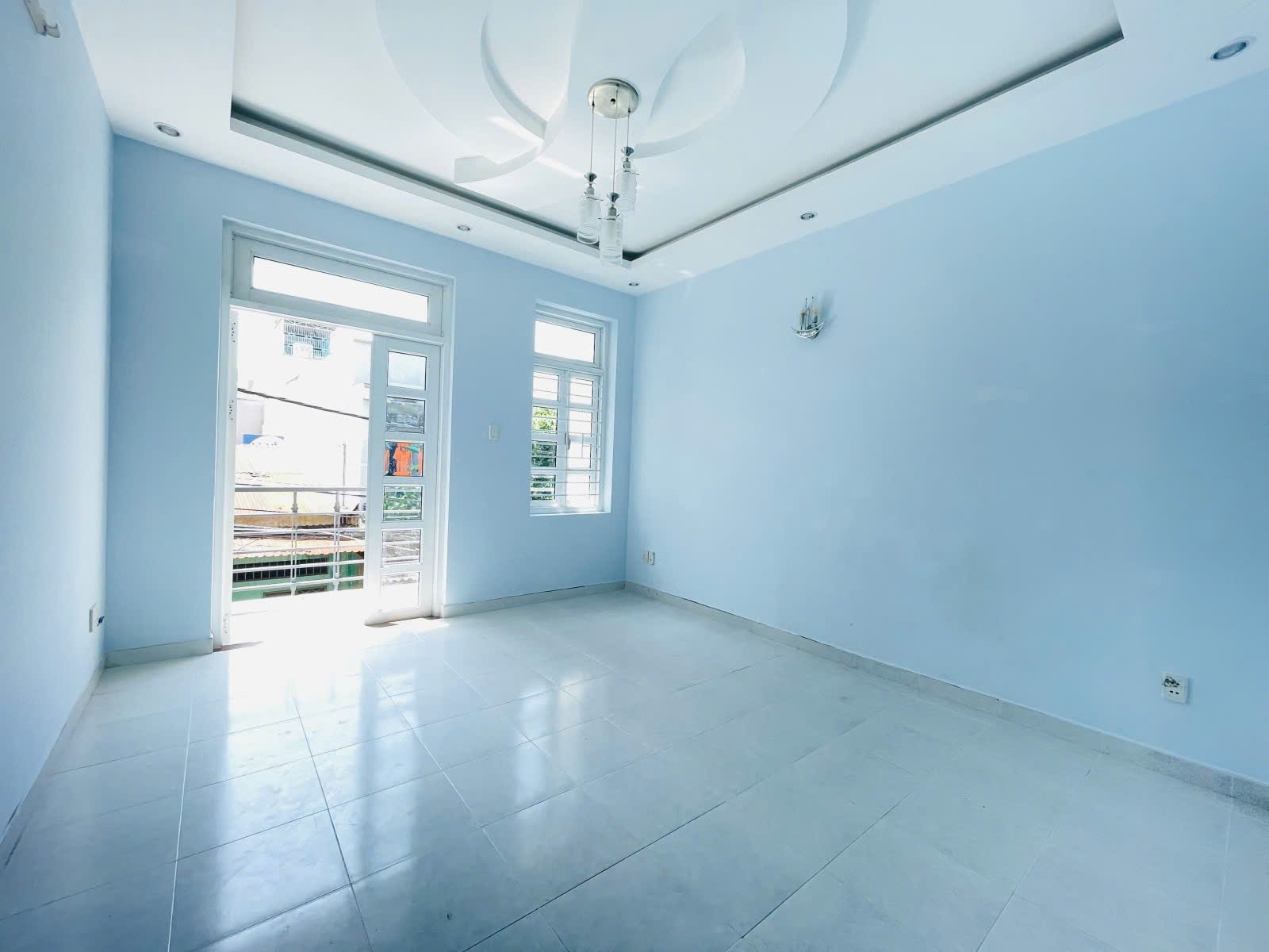 GẤP BÁN! Chỉ 5.6 tỷ TL! 54M², 4Tầng/4PN, HẺM XE HƠI, Thống Nhất Gò Vấp! - Ảnh 2